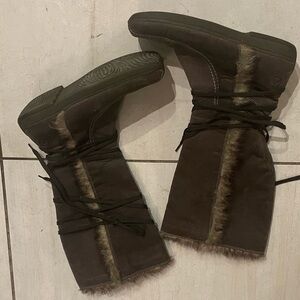 AirWalk Faux Suede & Fur Lace-Up Boots - EUC - Women’s Size 7.5